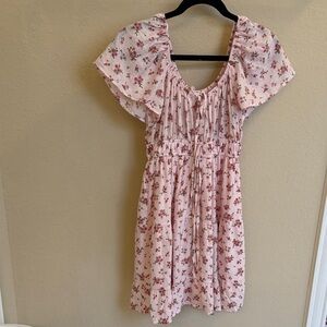 NWOT blu pepper Floral Pink babydoll tired Dress with Flutter Sleeves sz S